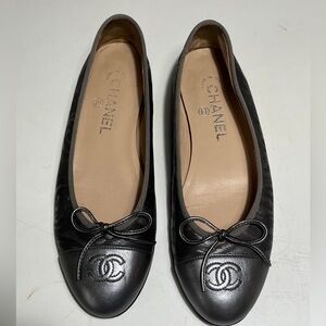 CHANEL Black and Silver Leather Flats